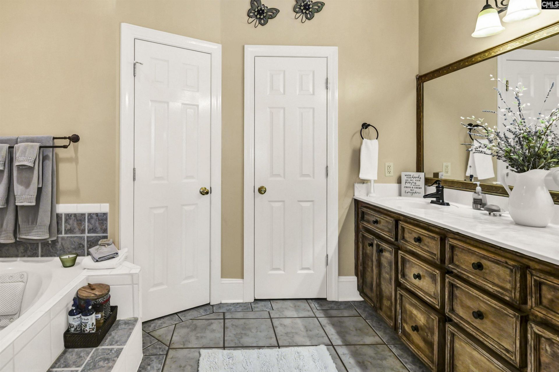 109 Manning Drive  Photo 32