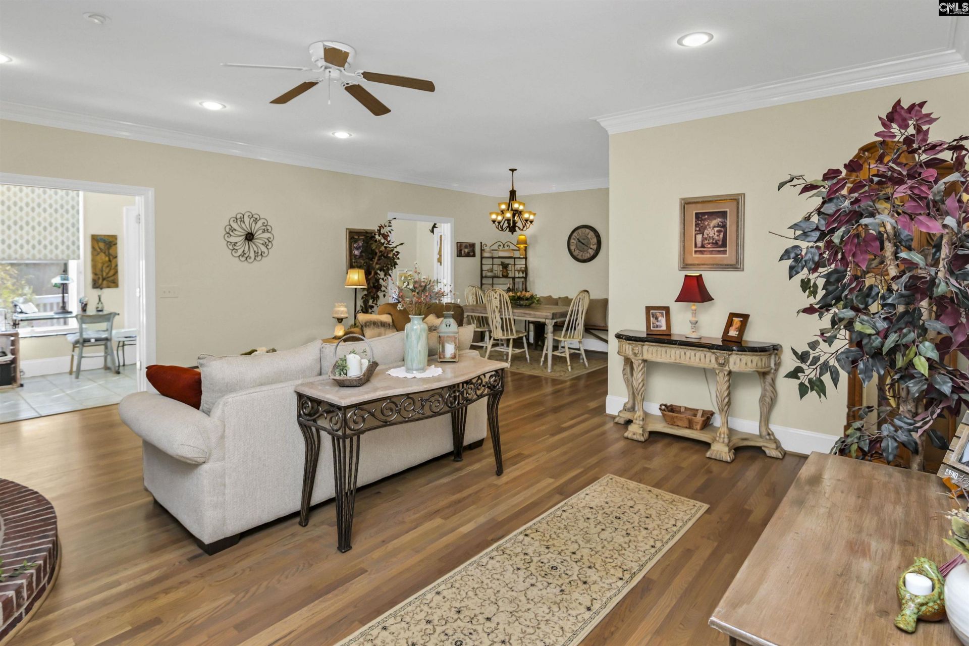 109 Manning Drive  Photo 7