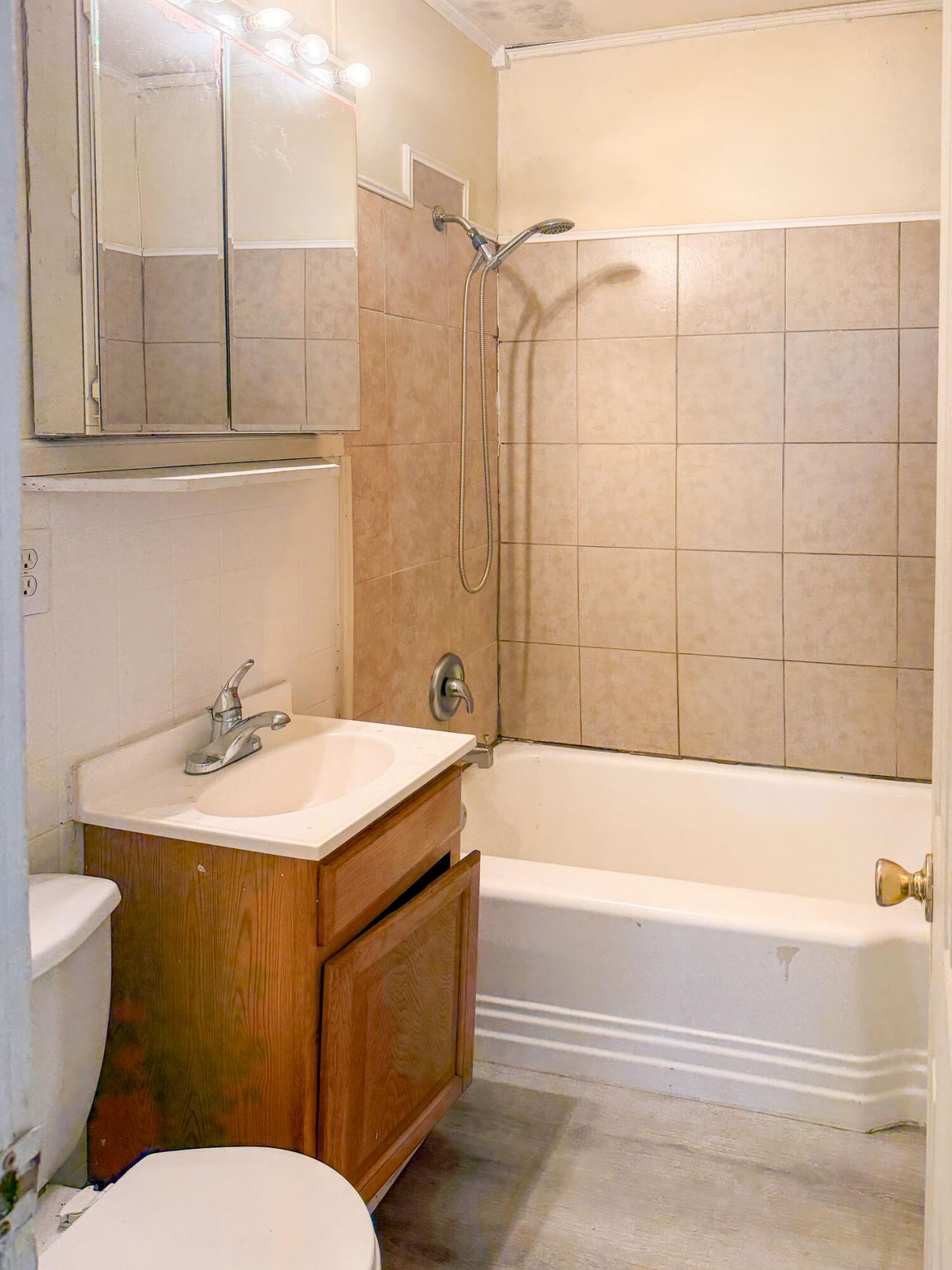 2659 Lawrence Street Photo 14