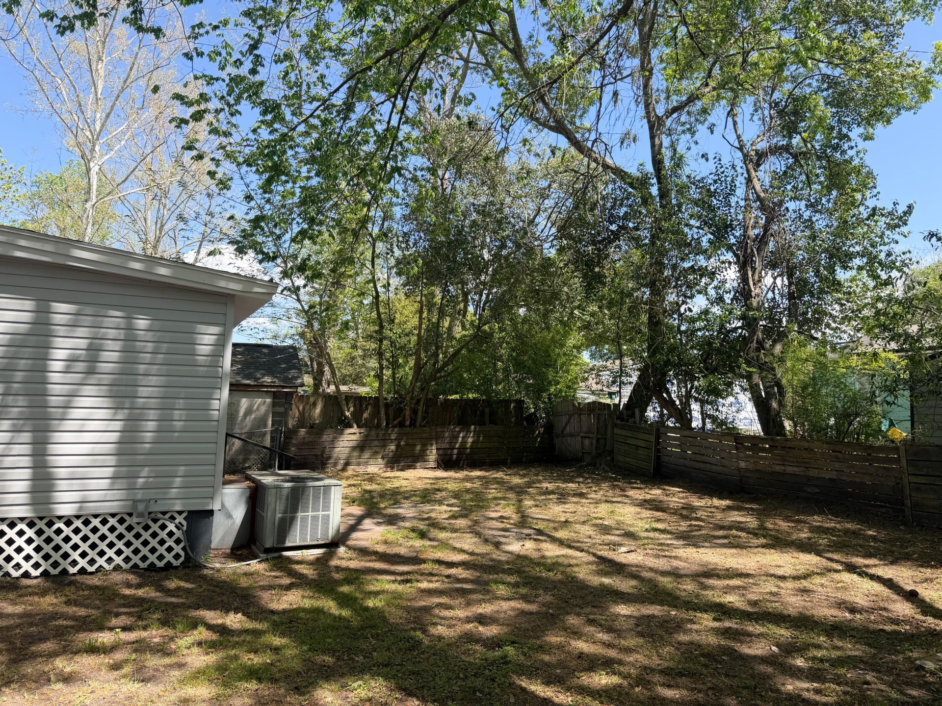 2659 Lawrence Street Photo 22