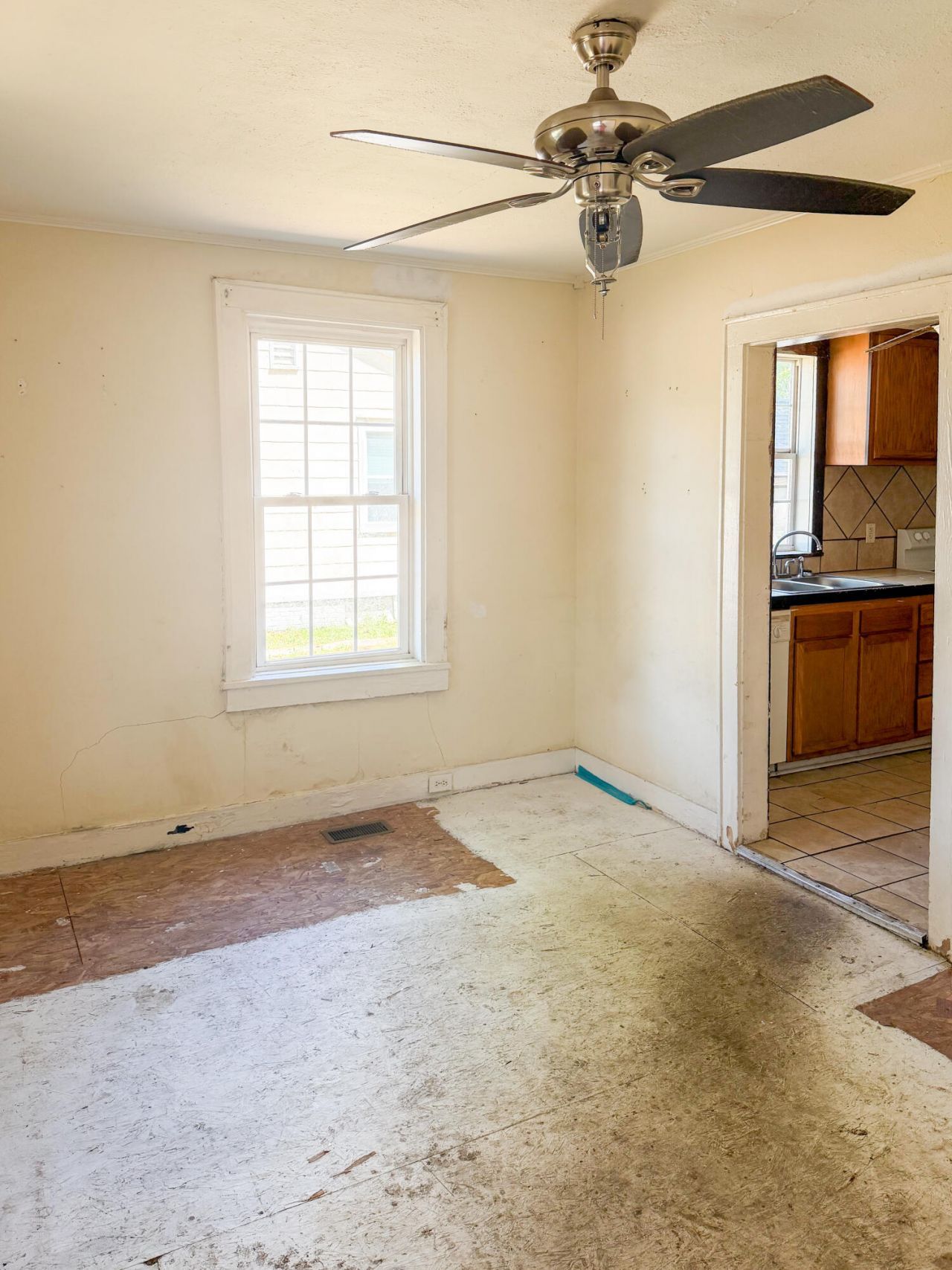 2659 Lawrence Street Photo 4