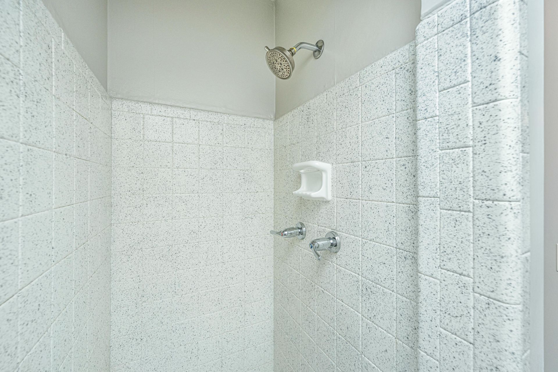 110 Two Wood Court Photo 18