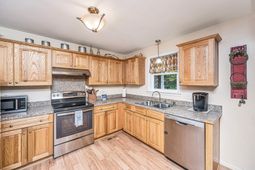 110 Two Wood Court photo 4