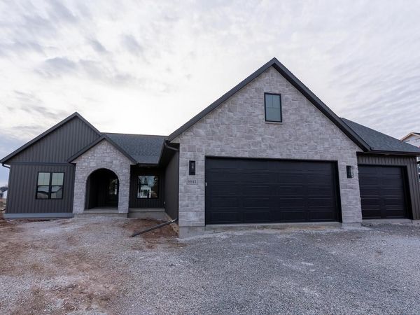 N8841 GALWAY LANE, Menasha, WI 54952