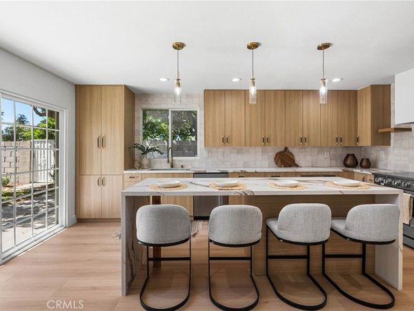 3375 Fuchsia Street, Costa Mesa, CA 92626