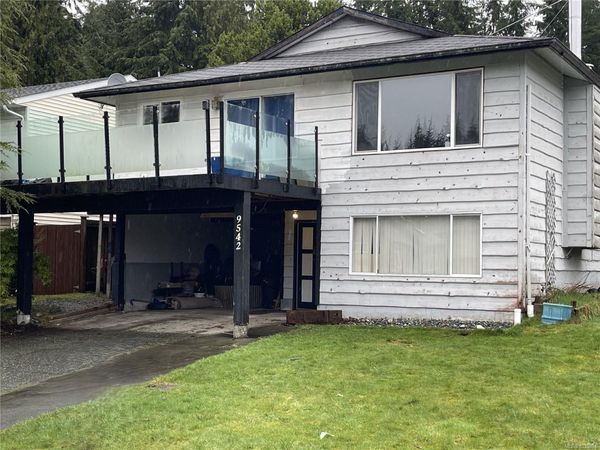 9542 Scott St , Port Hardy, BC V0N 2P0