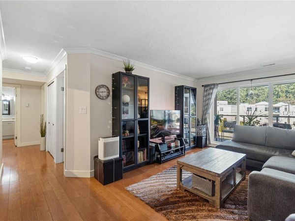 4701 UPLANDS Dr , Unit 409, Nanaimo, BC V9T 5Y2