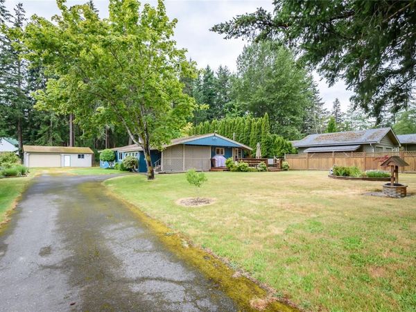 1267 Don Rd , Comox, BC V9M 4C4