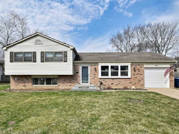 966 Aberdeen Drive , Crystal Lake, IL 60014