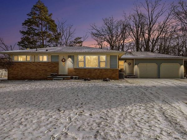 5060 Tahquamenon Trail, Flushing Twp, MI 48433