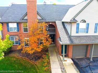 28414 CARLTON WAY Drive, Novi, MI 48377