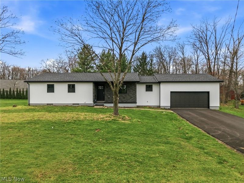 44129 Columbiana Waterford Road, Columbiana, OH 44408 Photo 1