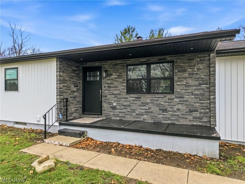 44129 Columbiana Waterford Road, Columbiana, OH 44408 Photo 2