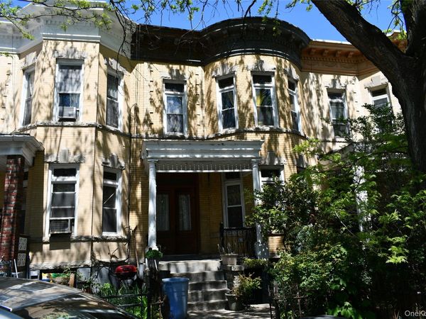 277 Maple Street , Brooklyn, NY 11225