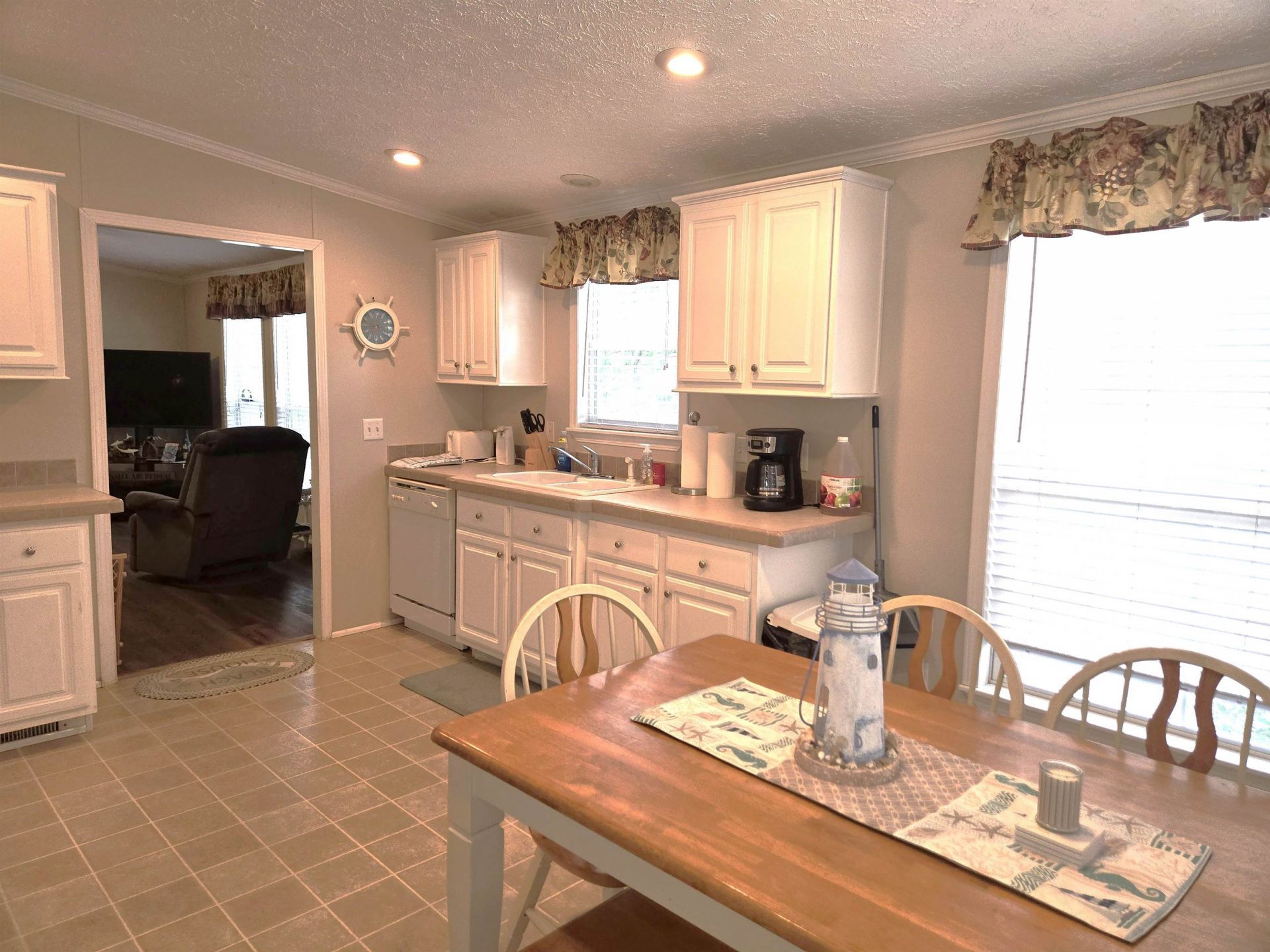 361 E Canal St.  Photo 13