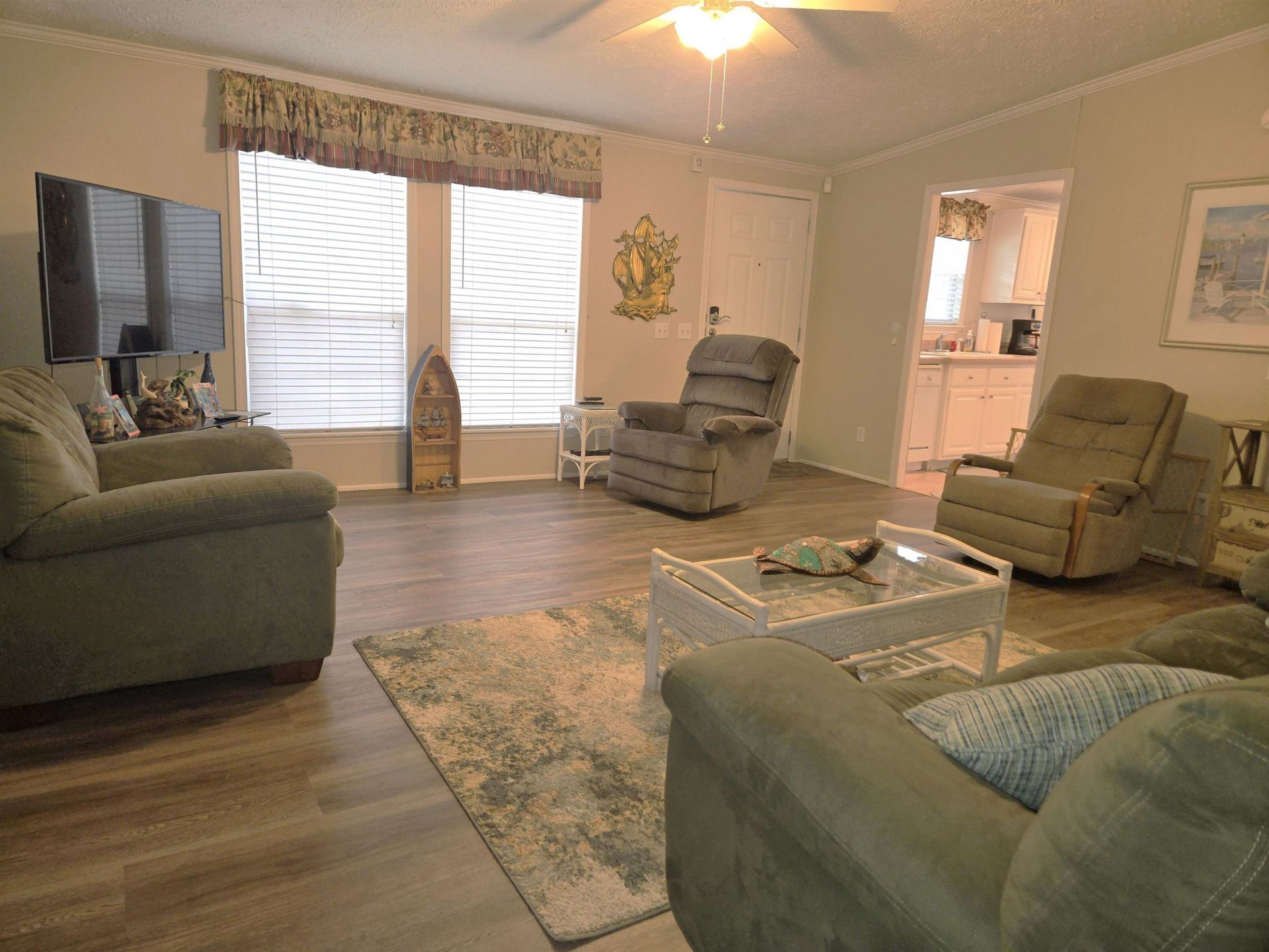 361 E Canal St.  Photo 9