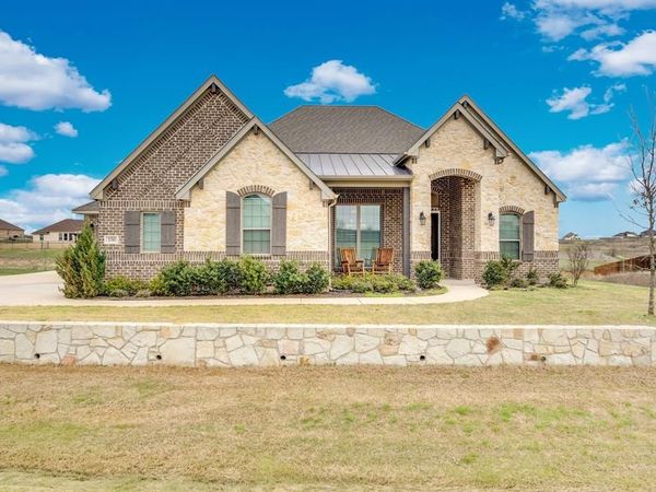 150 Highgate Drive , Venus, TX 76084