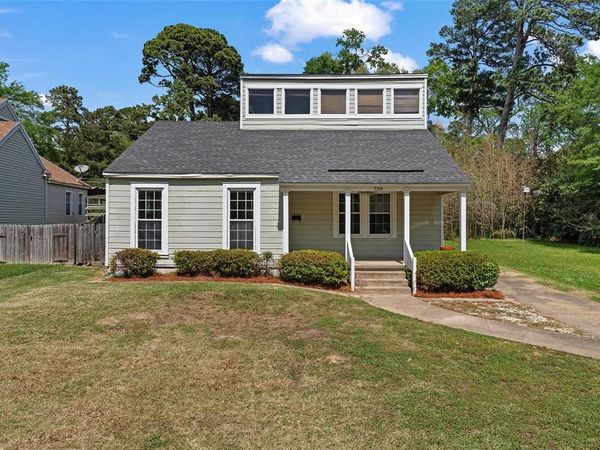 720 Cecile , Shreveport, LA 71106