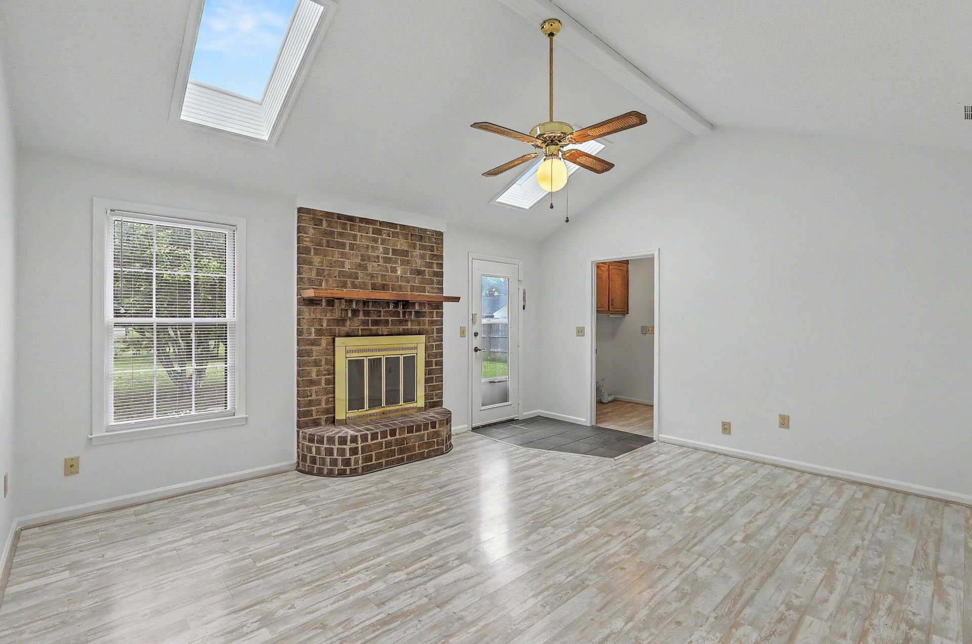 7744 Rosin Drive Photo 12