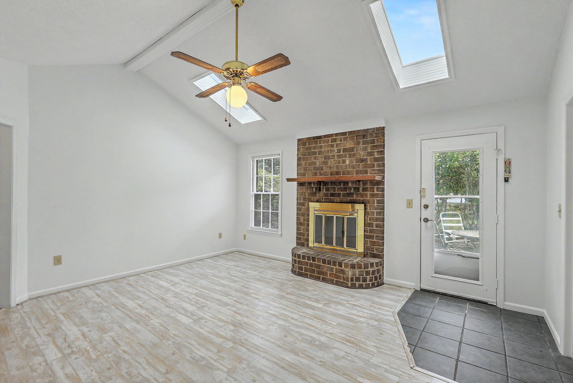 7744 Rosin Drive Photo 13