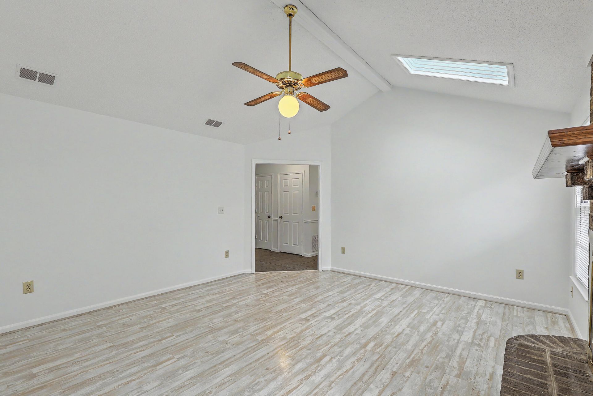 7744 Rosin Drive Photo 14