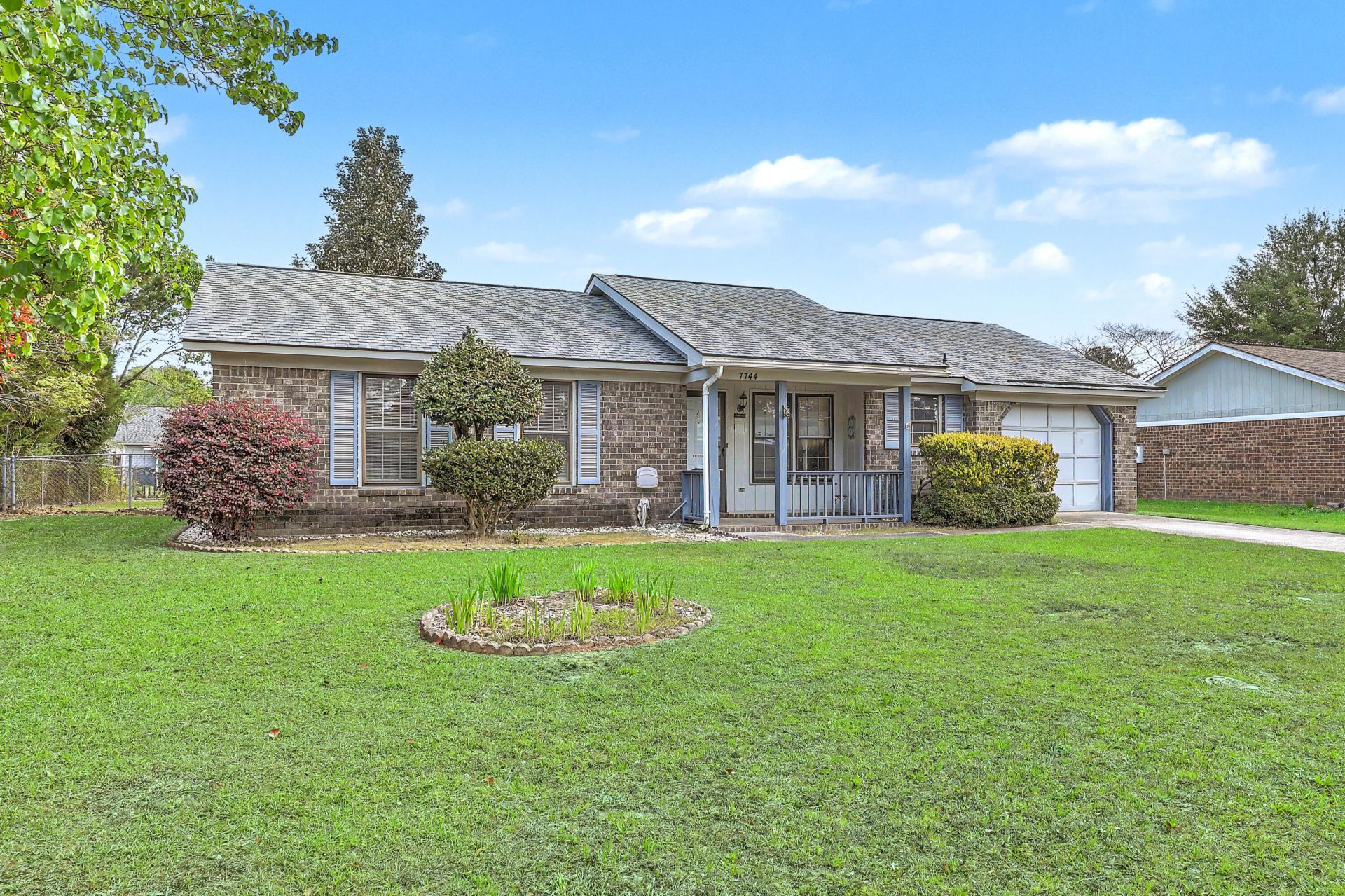 7744 Rosin Drive Photo 2