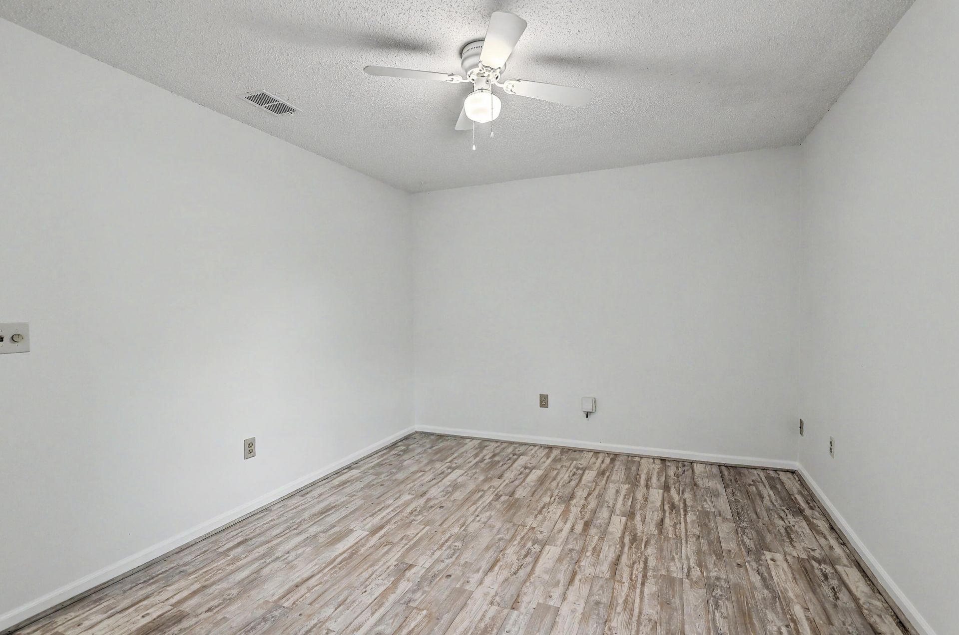 7744 Rosin Drive Photo 21