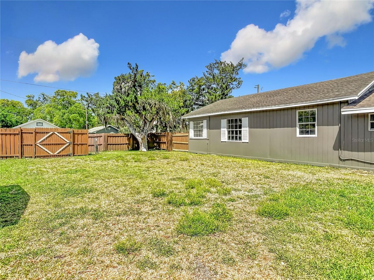 265 Newcomb Street, New Smyrna Beach, FL 32168 Photo