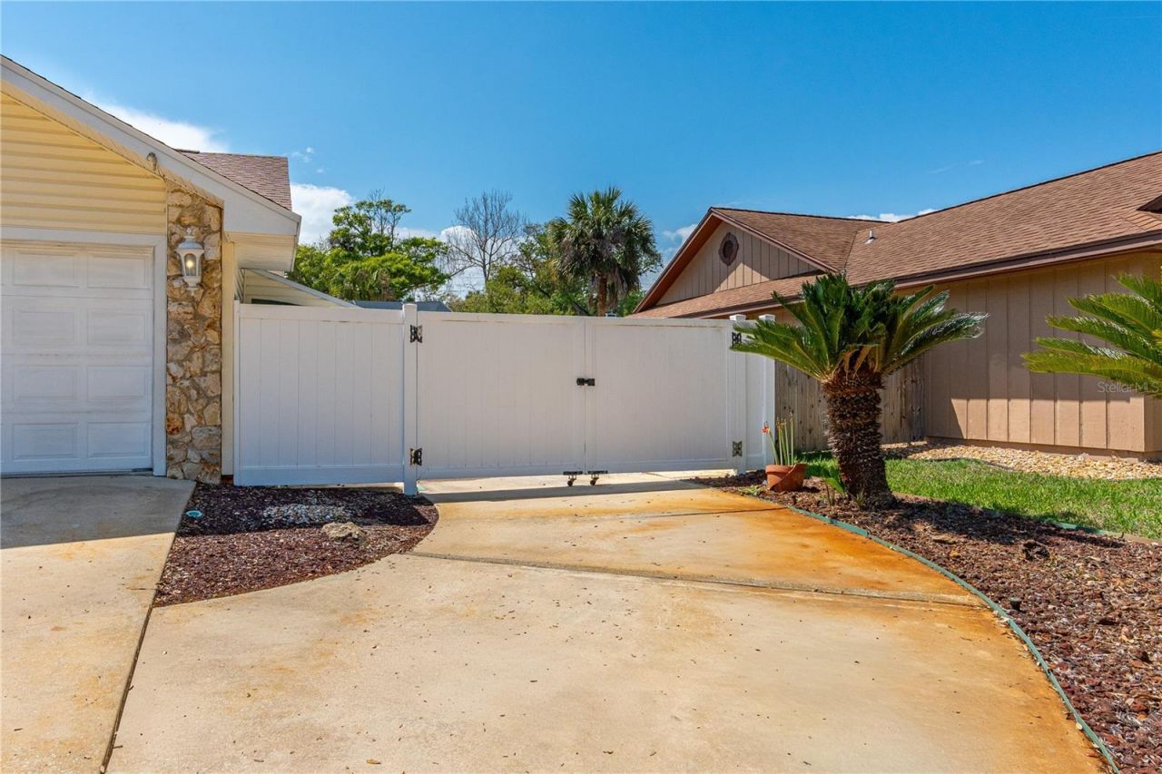 1500 Oak Forest Drive , Ormond Beach, FL 32174 Photo