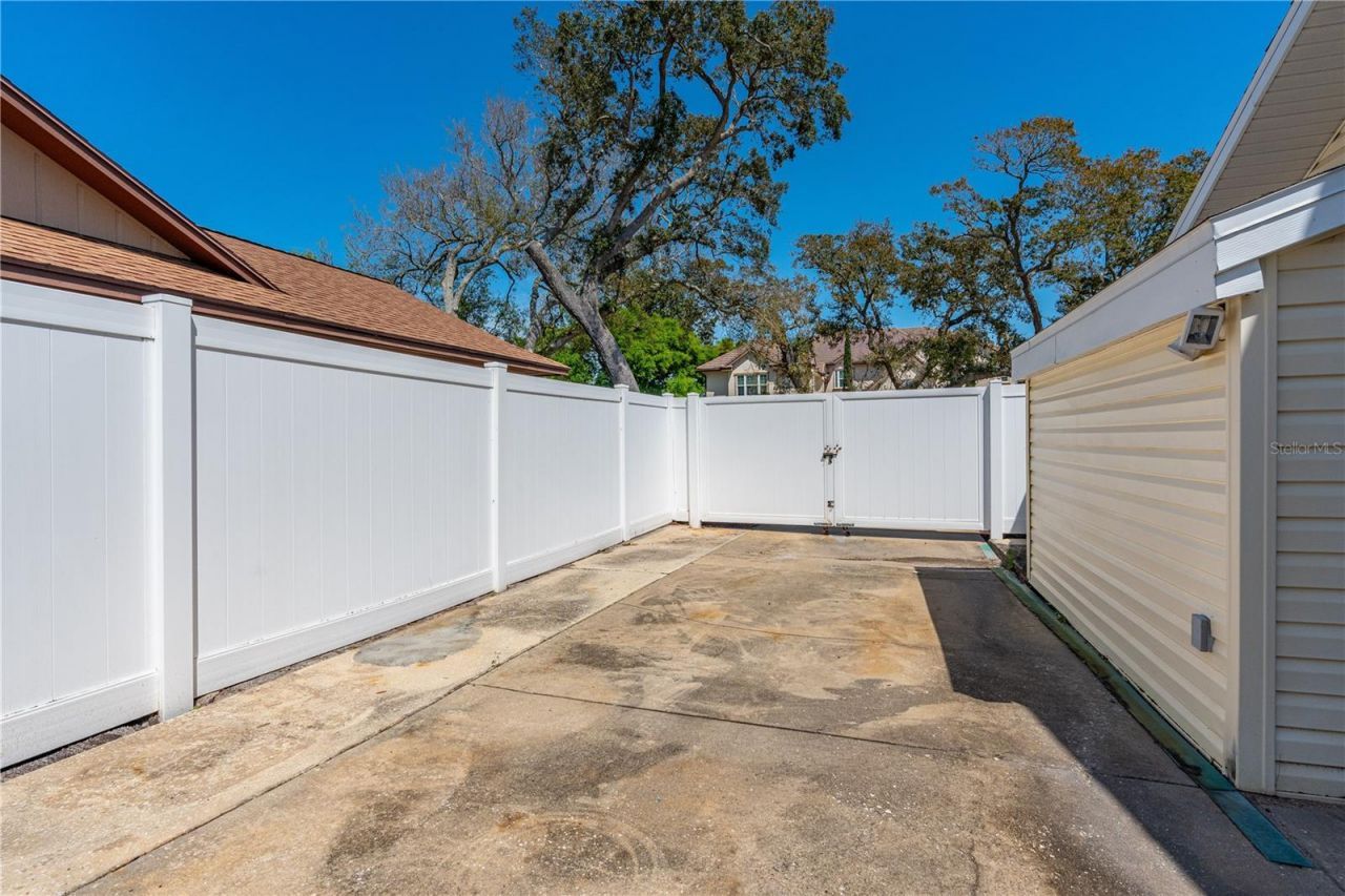 1500 Oak Forest Drive , Ormond Beach, FL 32174 Photo