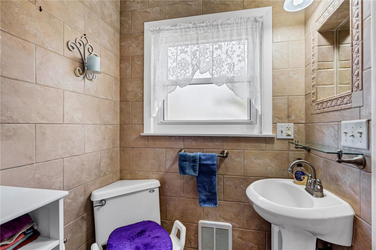 1500 Oak Forest Drive , Ormond Beach, FL 32174 Photo