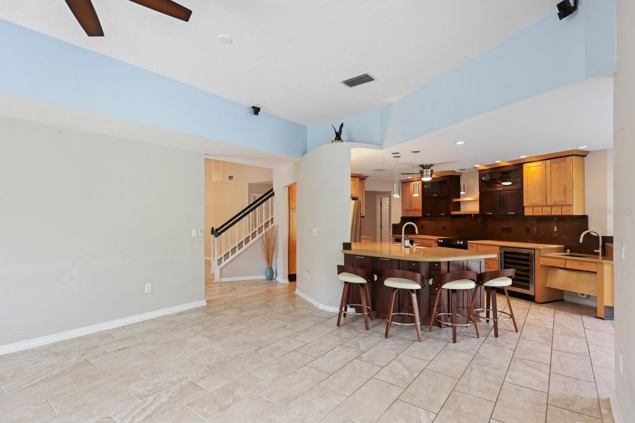 5208 Laurel Pointe Drive , Valrico, FL 33596 Photo