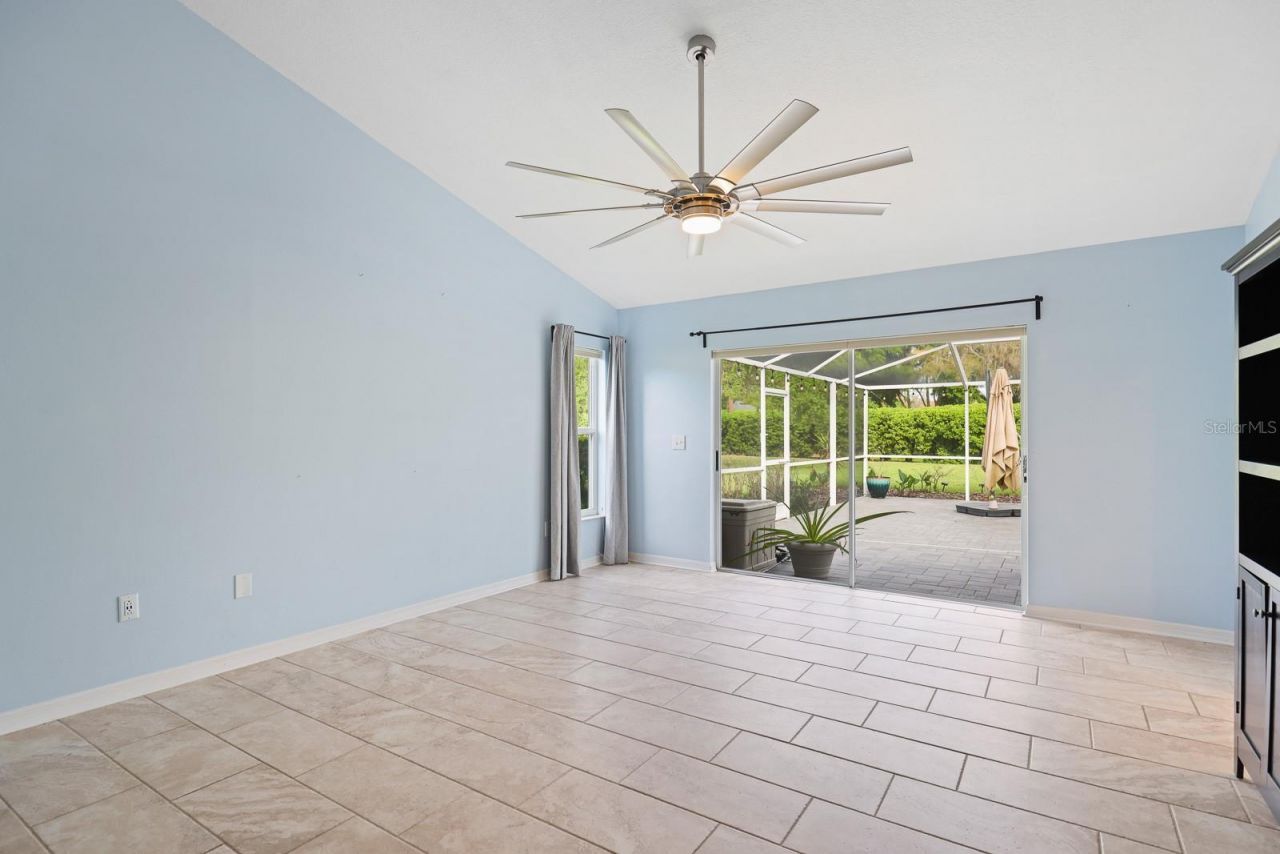 5208 Laurel Pointe Drive, Valrico, FL 33596 Photo