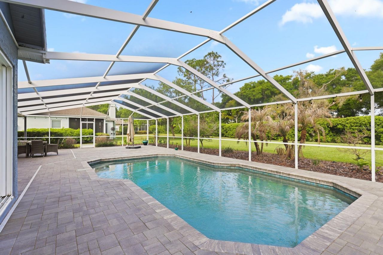 5208 Laurel Pointe Drive , Valrico, FL 33596 Photo