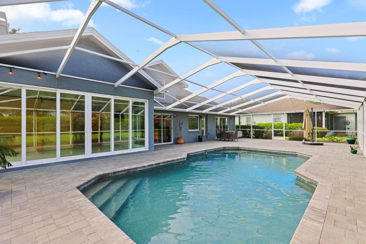 5208 Laurel Pointe Drive , Valrico, FL 33596 Photo