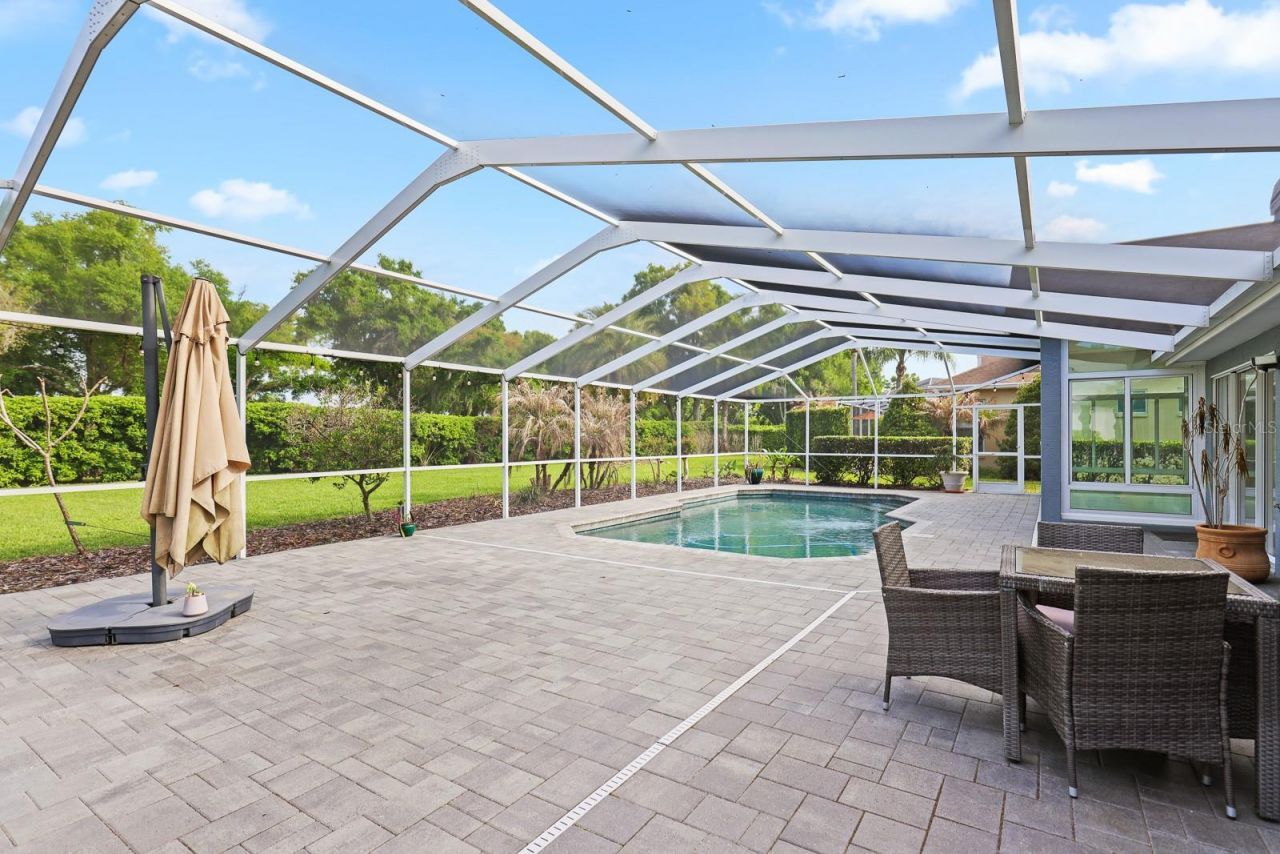 5208 Laurel Pointe Drive , Valrico, FL 33596 Photo