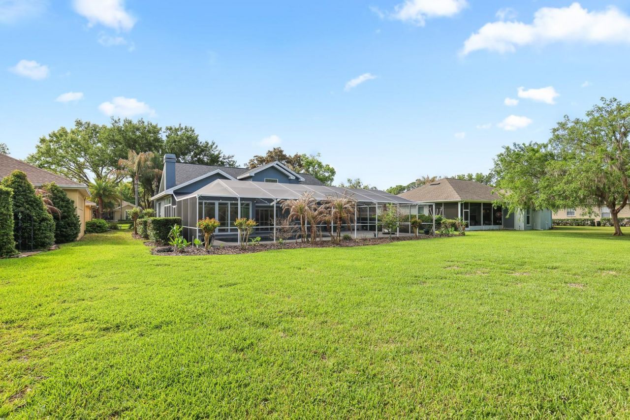 5208 Laurel Pointe Drive , Valrico, FL 33596 Photo