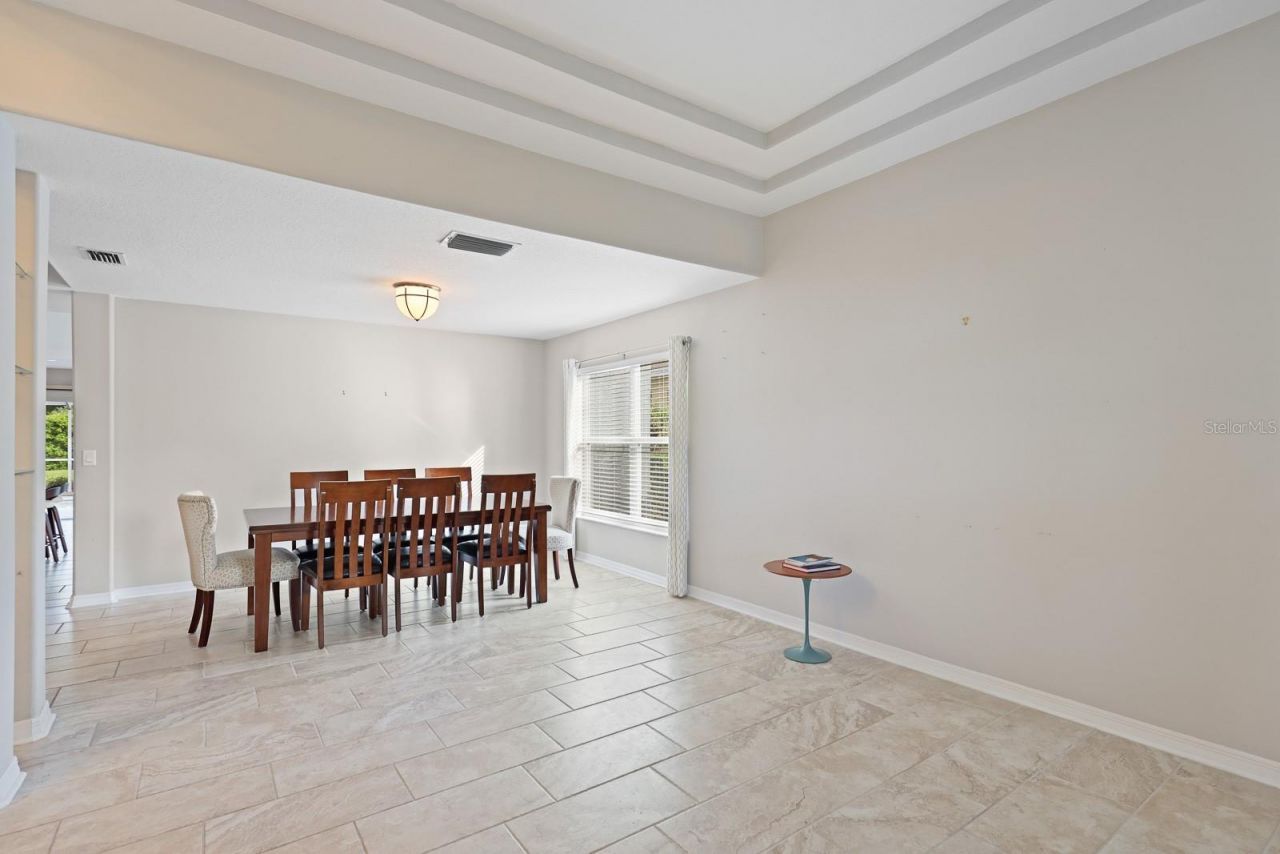 5208 Laurel Pointe Drive , Valrico, FL 33596 Photo