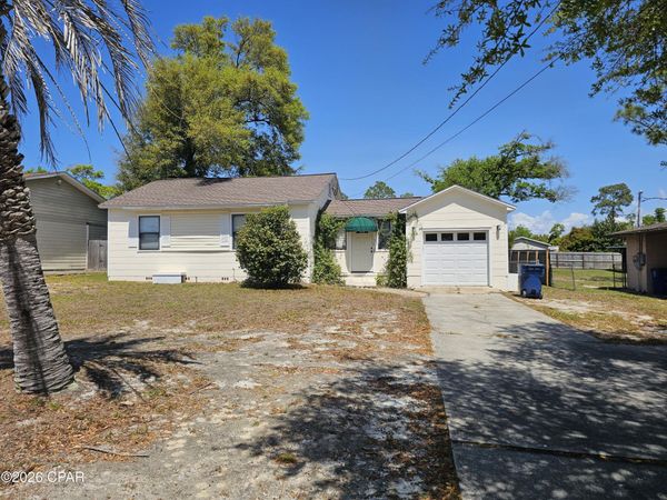 1026 W 12th Court , Panama City, FL 32401