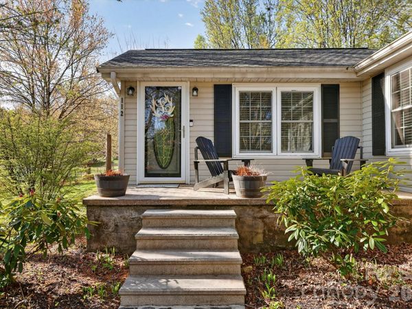 112 Gibbs Street, Hendersonville, NC 28739