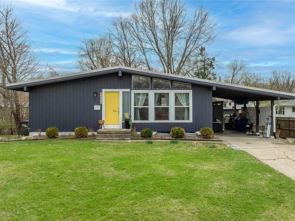 2237 Evergreen Street NE, Cedar Rapids, IA 52402