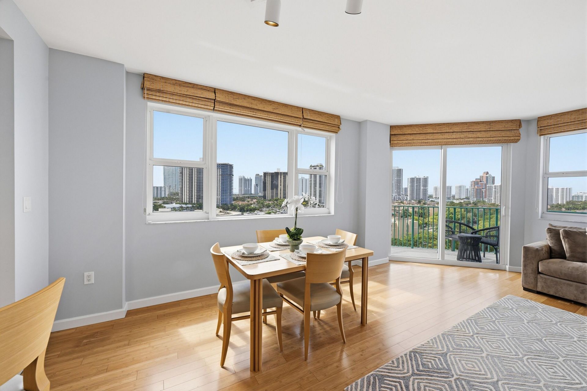 19900 E Country Club Drive, Unit 1101, Aventura, FL 33180 Photo