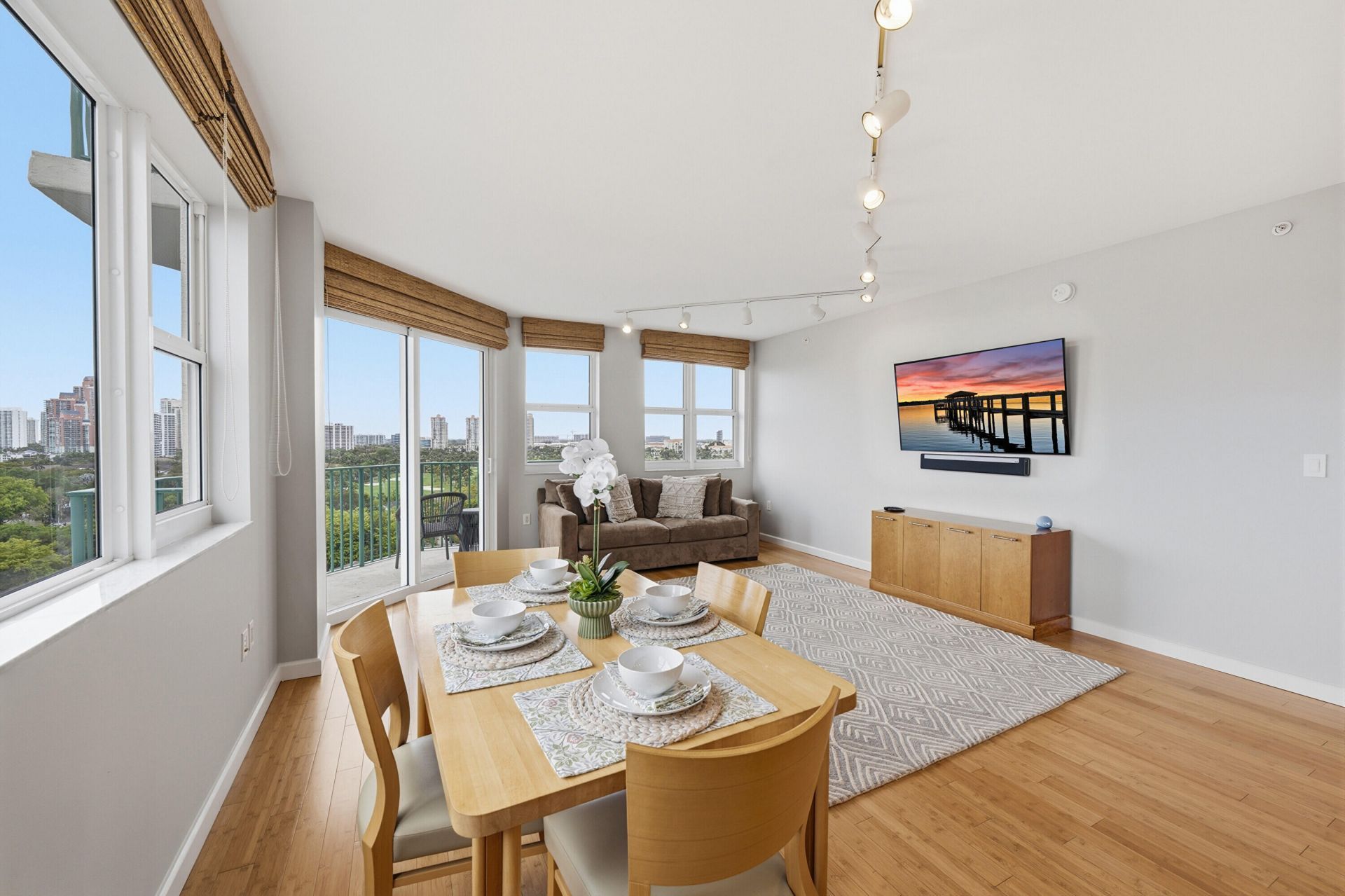 19900 E Country Club Drive, Unit 1101, Aventura, FL 33180 Photo