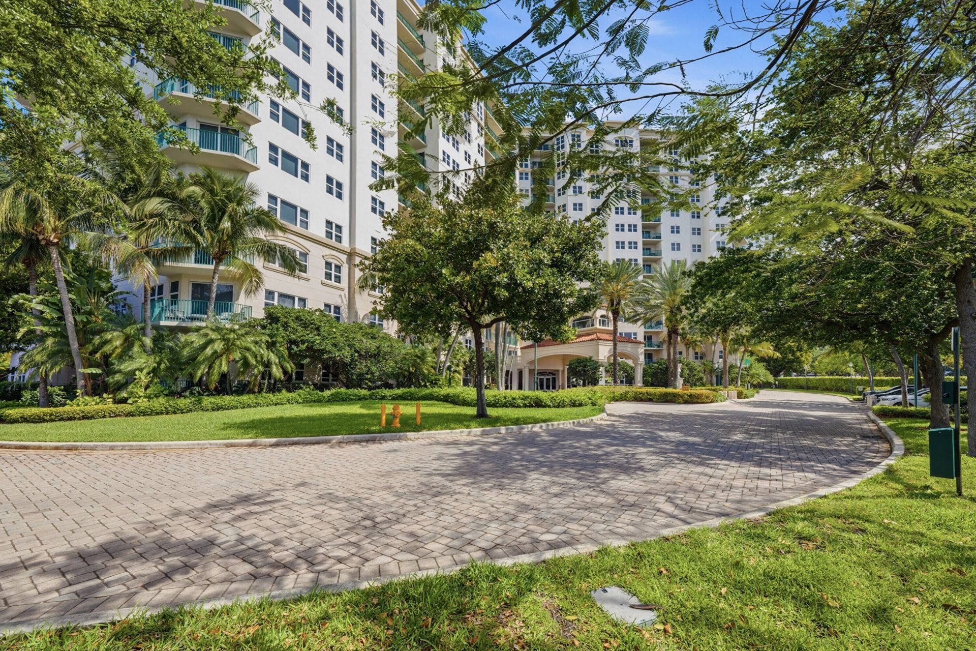 19900 E Country Club Drive, Unit 1101, Aventura, FL 33180 Photo