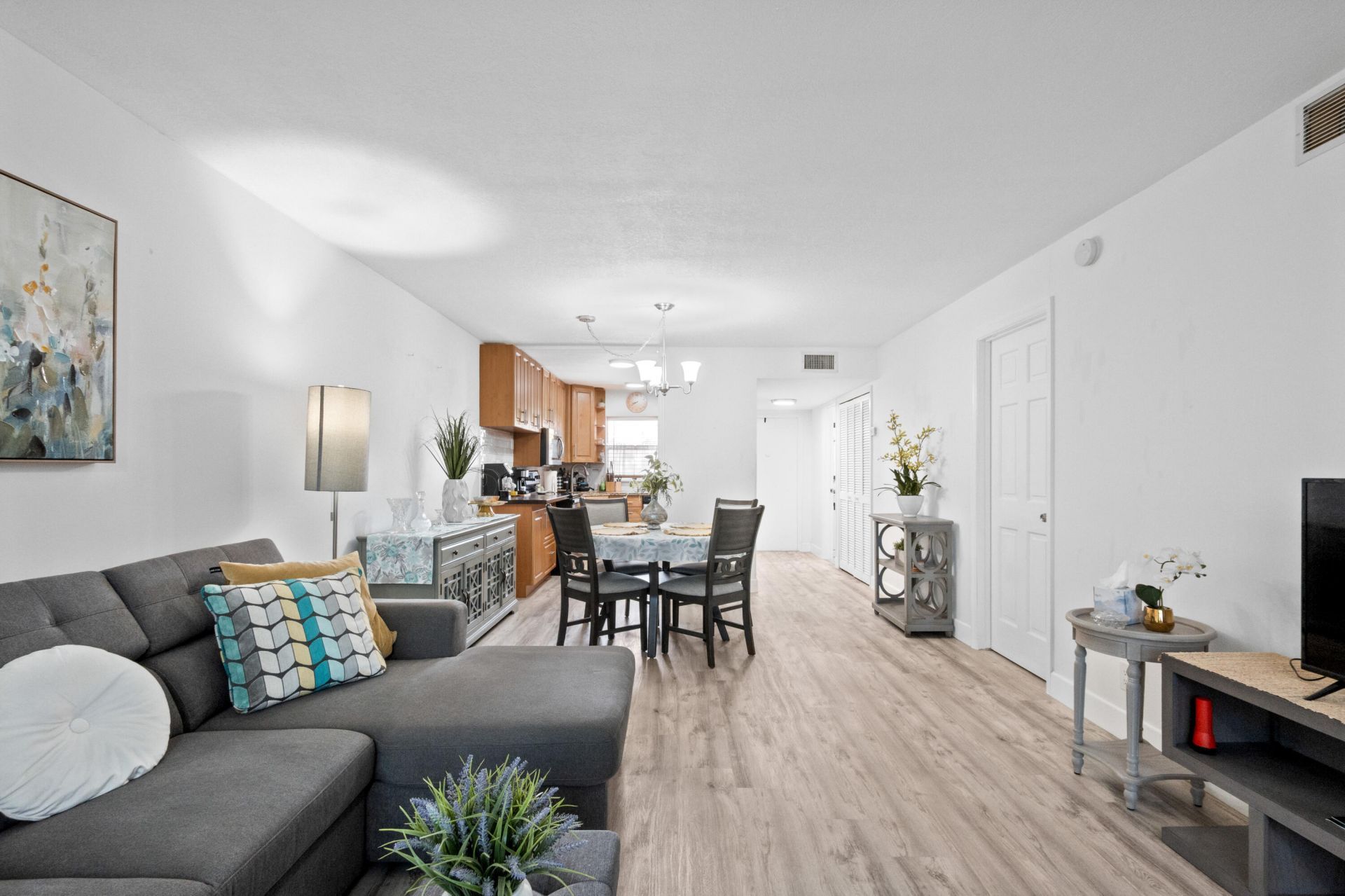 9350 Sunrise Lakes Boulevard, Unit 205, Sunrise, FL 33322 Photo