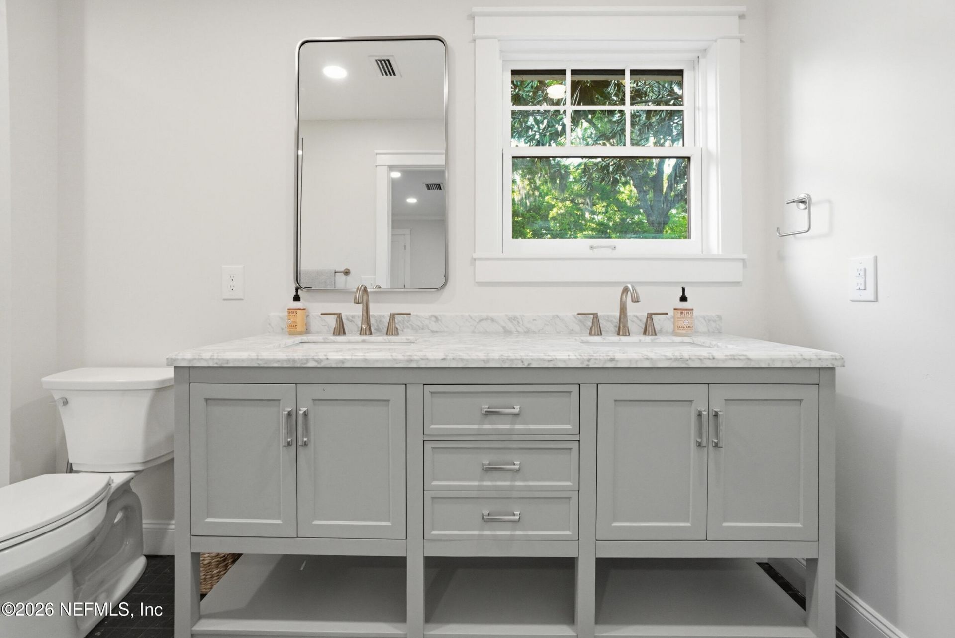 1003 Greenridge Road, Jacksonville, FL 32207 Photo