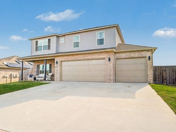 620 Woodcreek Loop , Lowell, AR 72745