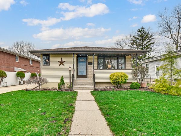 18538 Oakley Avenue , Lansing, IL 60438