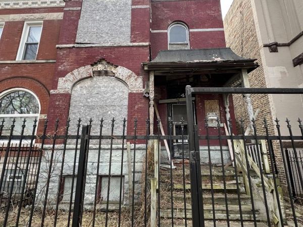 3345 W Monroe Street, Chicago, IL 60624