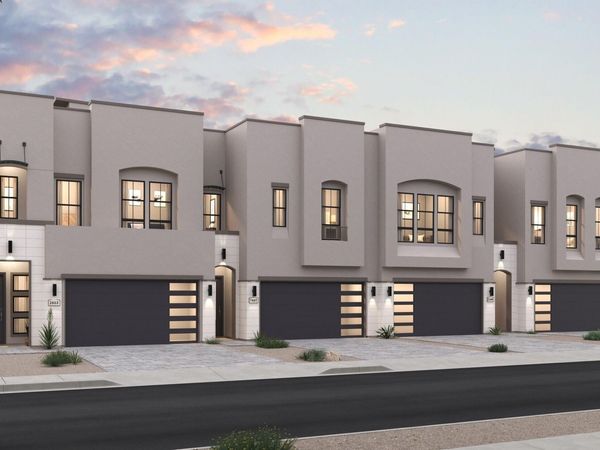 18526 N 64th Street, Phoenix, AZ 85054